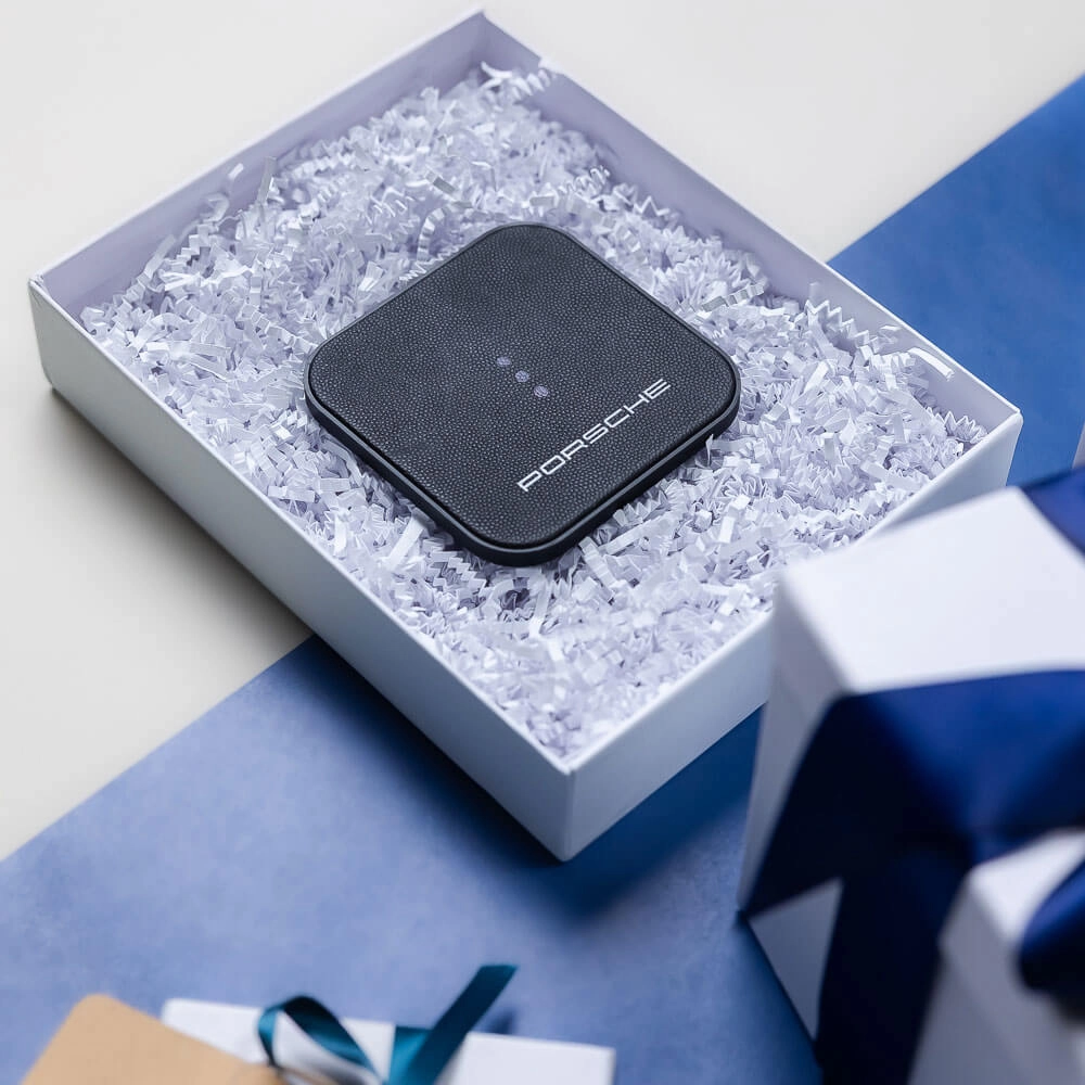 Wireless Courant Charger. Custom Corporate Gifts. Courant Wireless Charging Accessory Tray. Wireless Courant Charger. Custom Corporate Gifts. Courant Wireless Charging Accessory Tray.