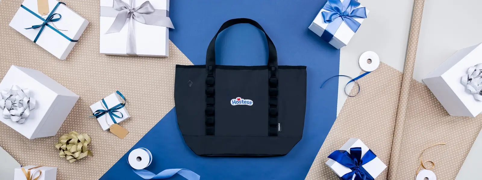 Luxury corporate gifts including branded tote bags and personalized backpacks. Luxury corporate gifts including branded tote bags and personalized backpacks.